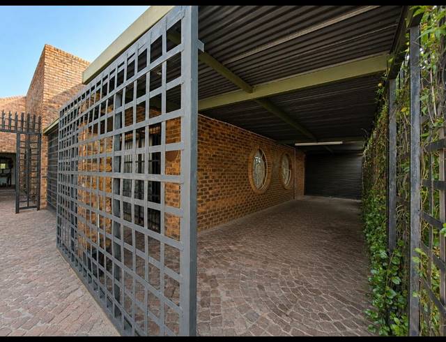 3 BEDROOM HOUSE FOR SALE IN THREE RIVERS